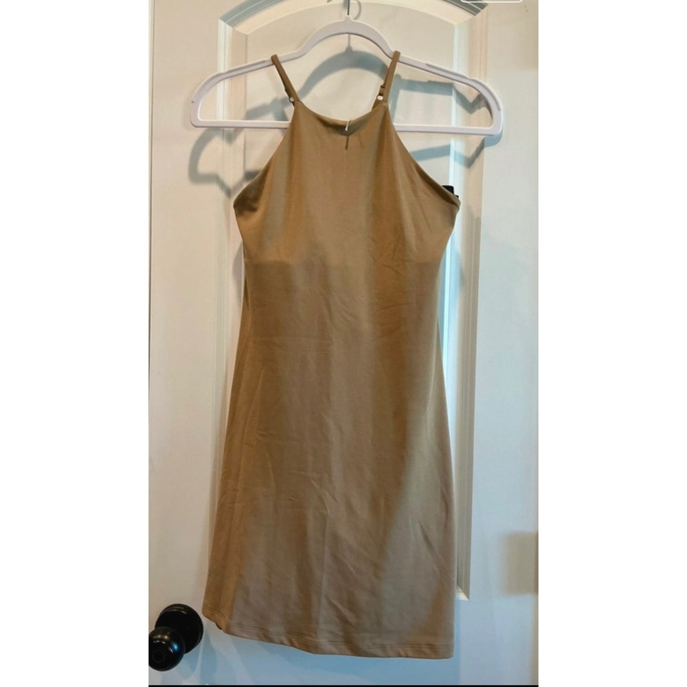 Girlfriend Collective Active Dress Womens M Tan Excellent Halter Strappy Pocket